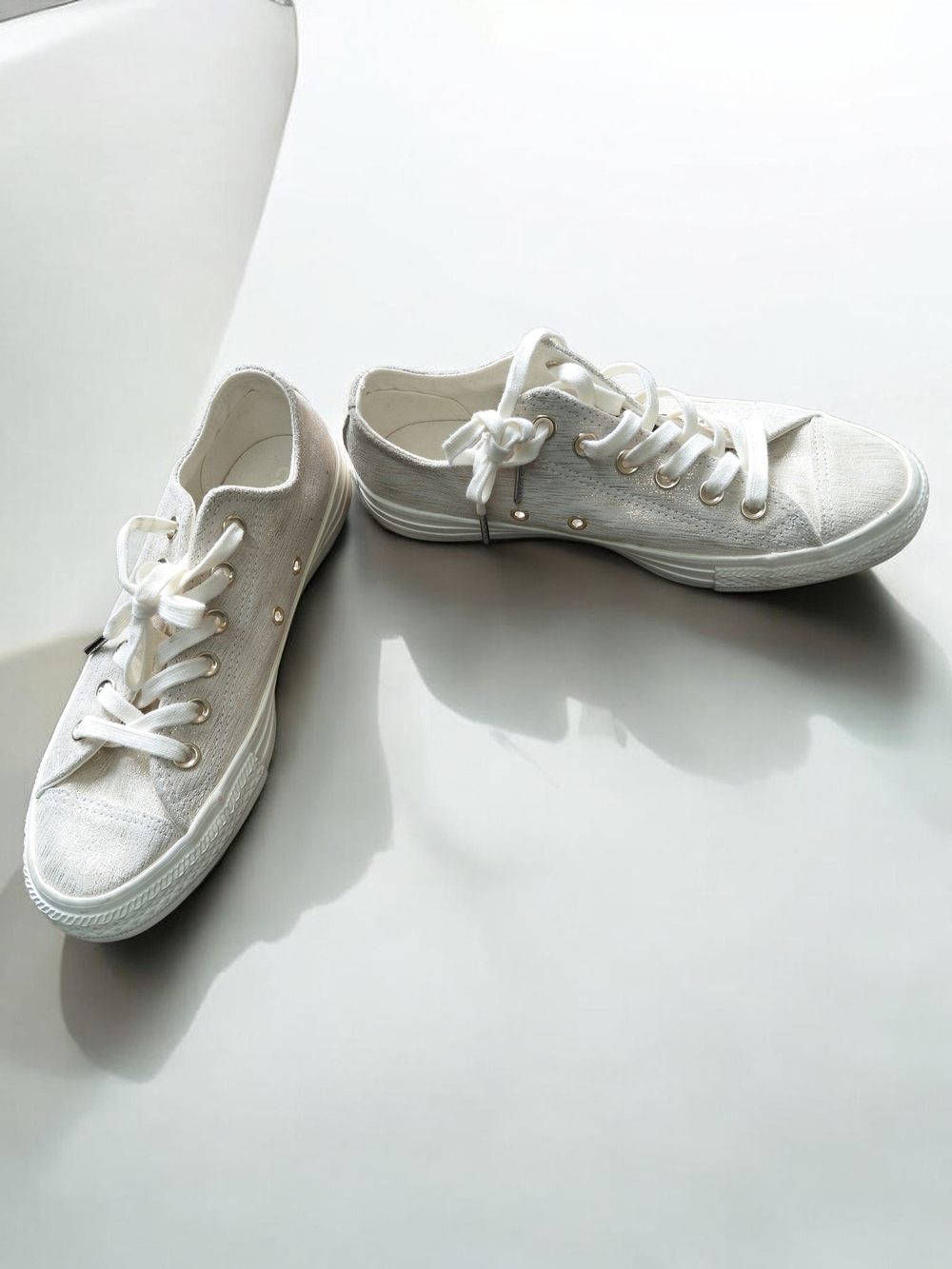 Converse Women's White Low-Top Canvas Sneakers with Metal Eyelets